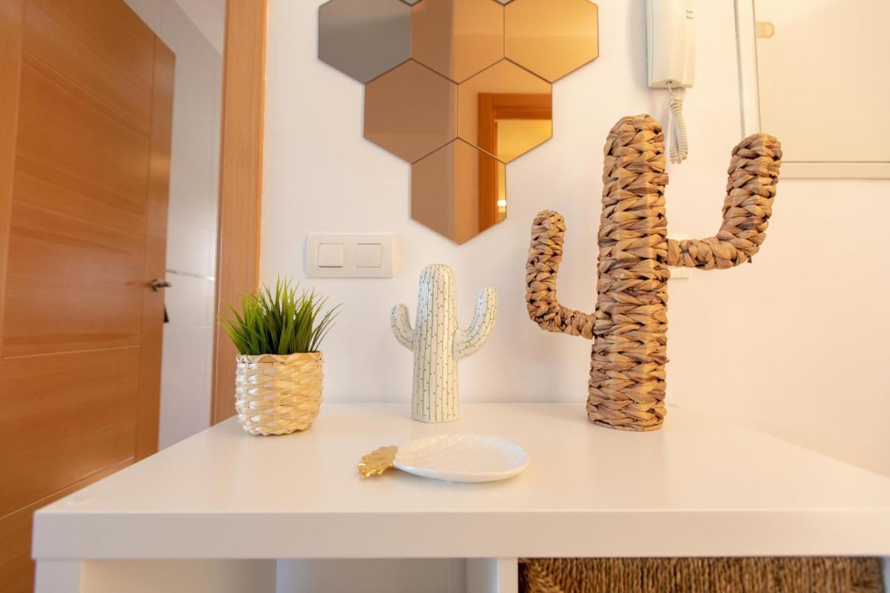 Holidays By The Sea Apartments Malaga Bagian luar foto
