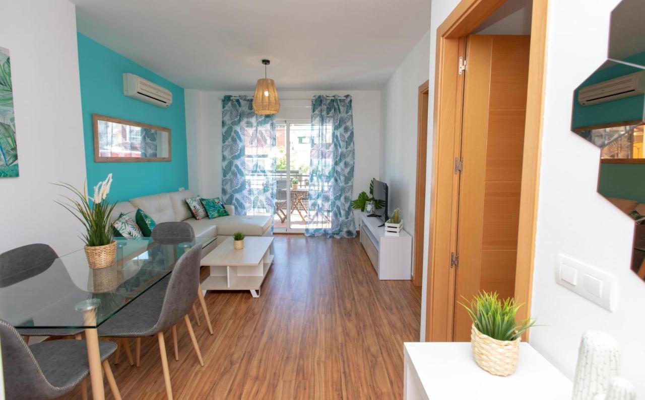 Holidays By The Sea Apartments Malaga Bagian luar foto