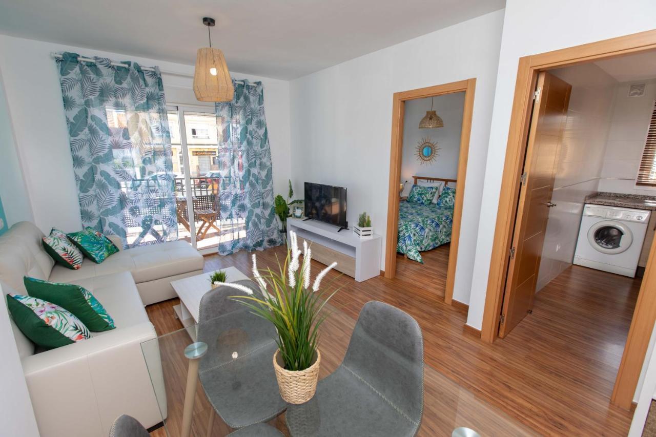 Holidays By The Sea Apartments Malaga Bagian luar foto