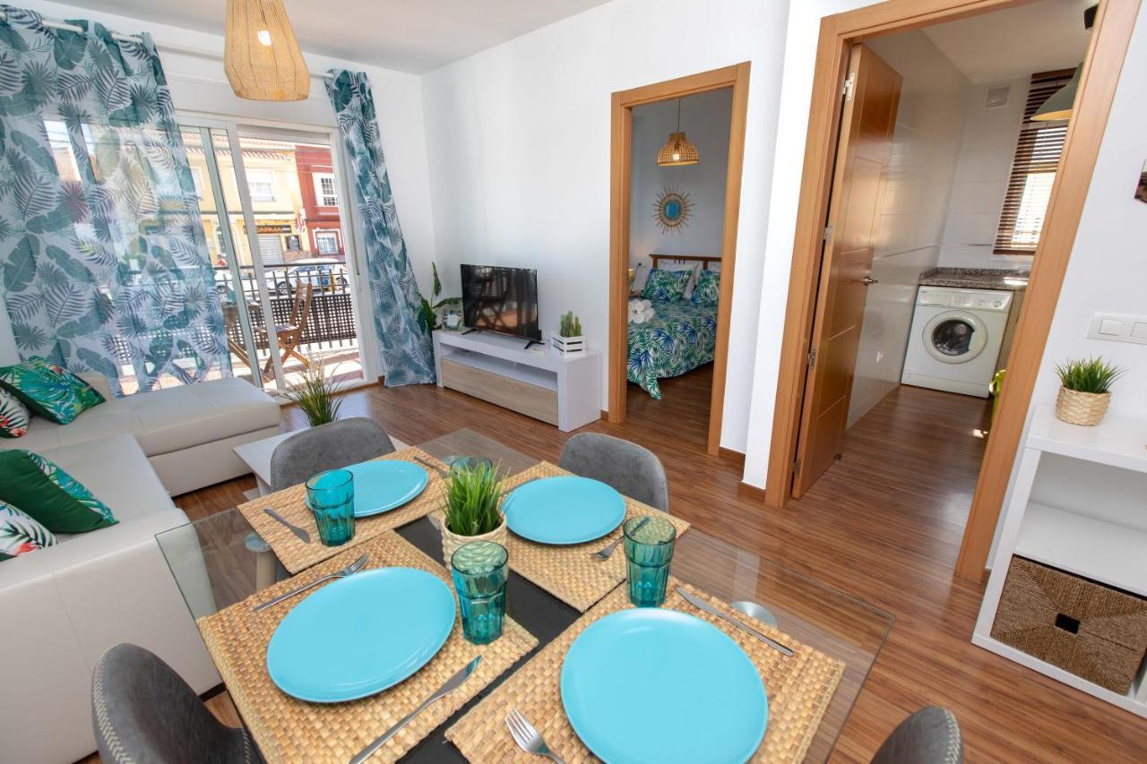 Holidays By The Sea Apartments Malaga Bagian luar foto