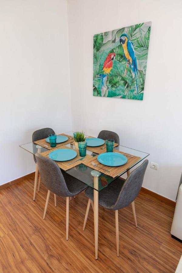Holidays By The Sea Apartments Malaga Bagian luar foto